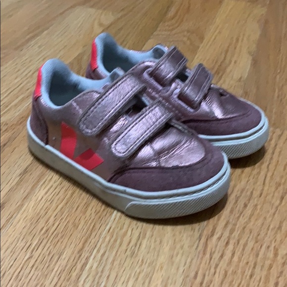 veja girls sneakers